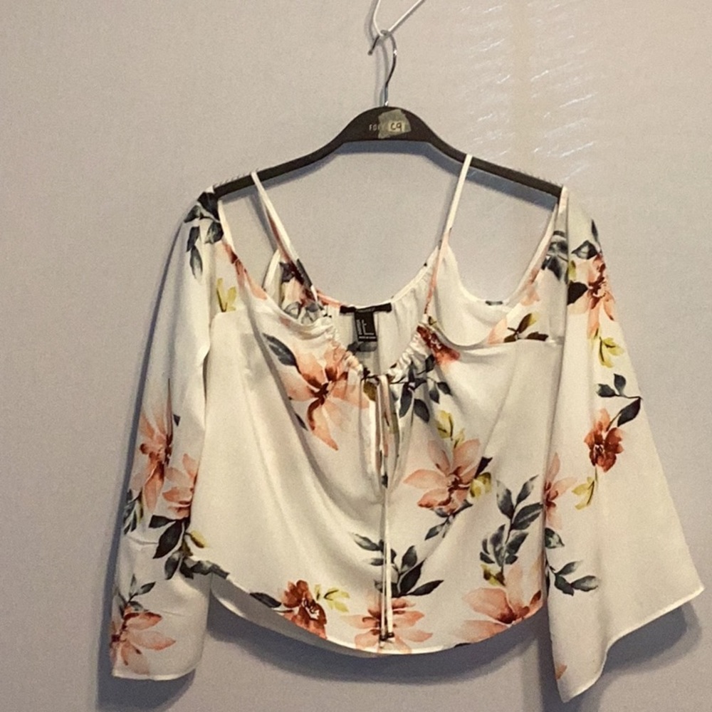 Forever 21 floral rayon cold shoulder blouse size small